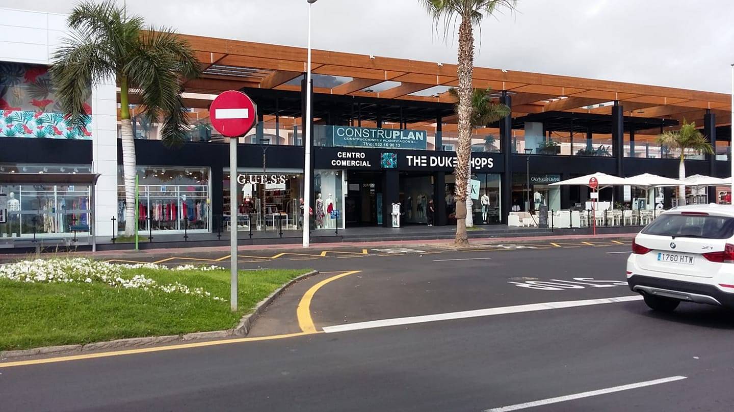 Comenzamos nuevos locales gastro market en el centro comercial The Duke shops.  Adeje, Tenerife.