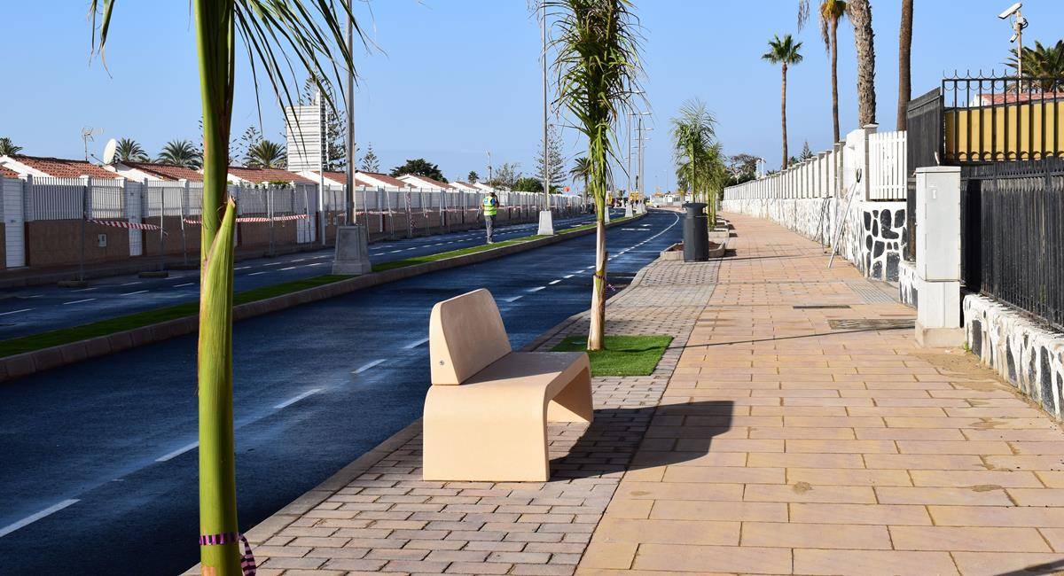 Instalación de alumbrado en AVENIDA ALFÉRECES PROVISIONALES EN PLAYA DEL INGLÉS