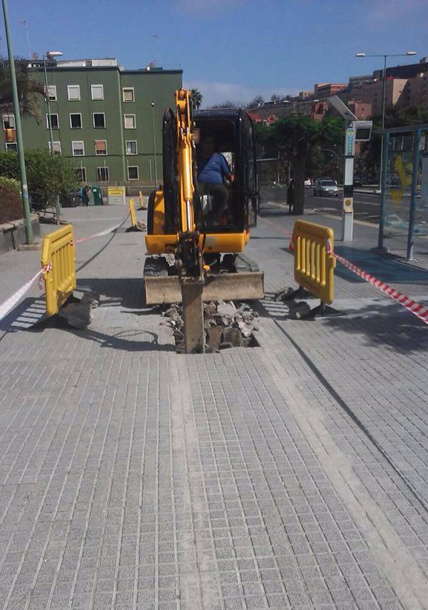 INICIANDO LOS TRABAJOS DE LA CANALIZACIÓN DE RED DE AGUAS REUTILIZADAS PARA RIEGO EN EL TRAMO PARQUE DE LAS REHOYAS. GRAN CANARIA